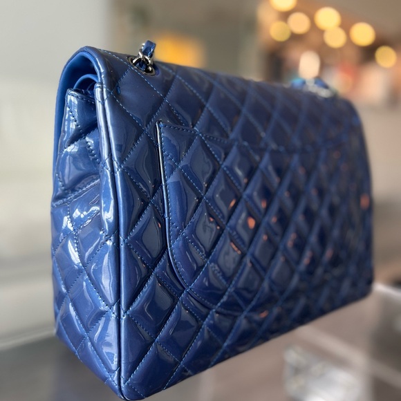 [Authentic] CHANEL PATENT LEATHER JUMBO DOUBLE FLAP BAG - Picture 7 of 17